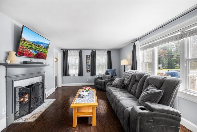 74 North Rd, Chelmsford, MA 01824