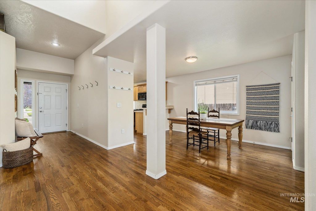 4424 E Arborvitae Dr, Boise, ID 83716 photo 3