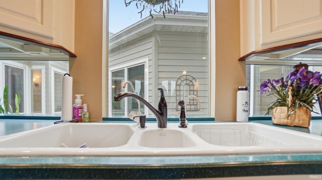 11801 Sylvan Meadows Drive, Fort Wayne, IN 46814