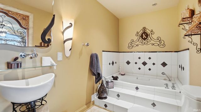 11801 Sylvan Meadows Drive, Fort Wayne, IN 46814