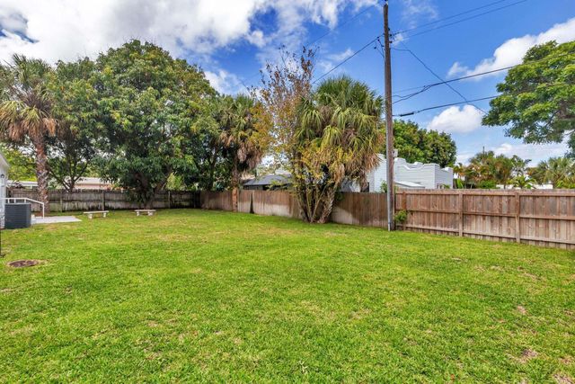 6312 GARDEN Avenue, West Palm Beach, FL 33405