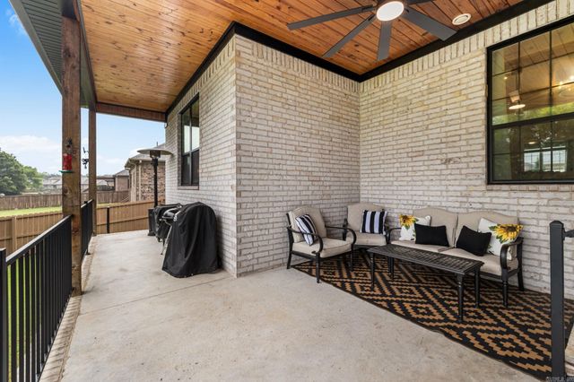 1583 Waterford Drive, Cabot, AR 72023