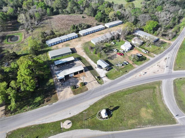 839 Highway 159 W, Bellville, TX 77418