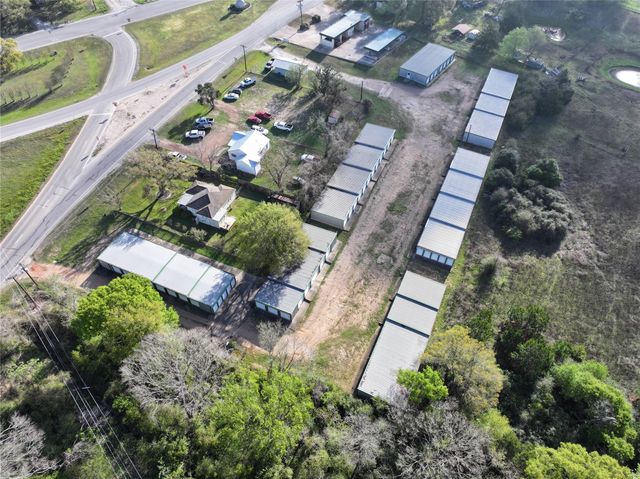 839 Highway 159 W, Bellville, TX 77418