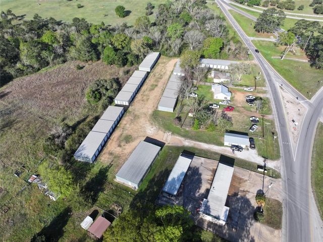 839 Highway 159 W, Bellville, TX 77418