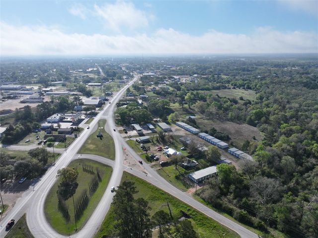 839 Highway 159 W, Bellville, TX 77418