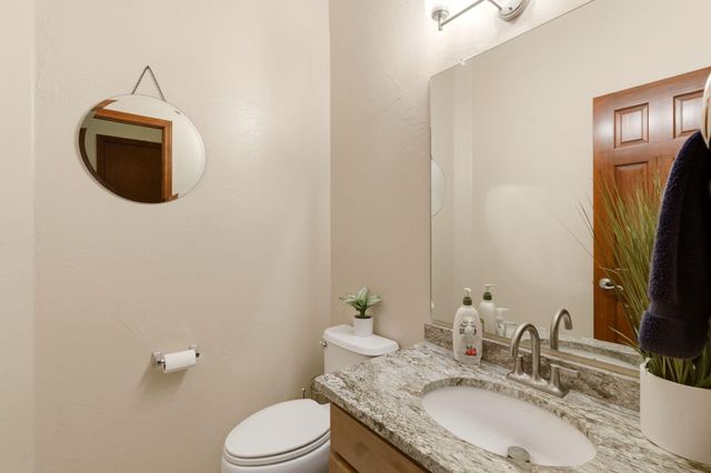 8715 Warm Springs Road NW, Albuquerque, NM 87120