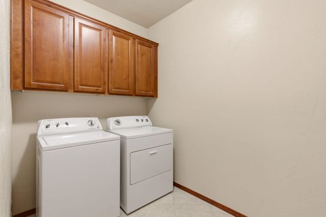 8715 Warm Springs Road NW, Albuquerque, NM 87120