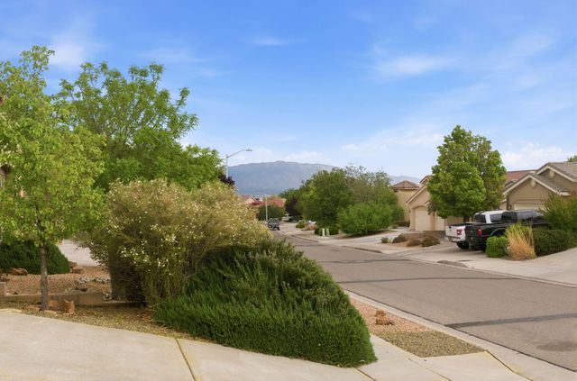 8715 Warm Springs Road NW, Albuquerque, NM 87120