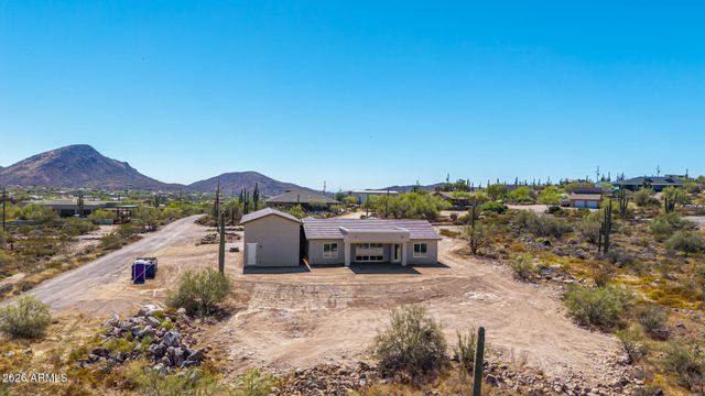 45315 N 18TH Street, New River, AZ 85087