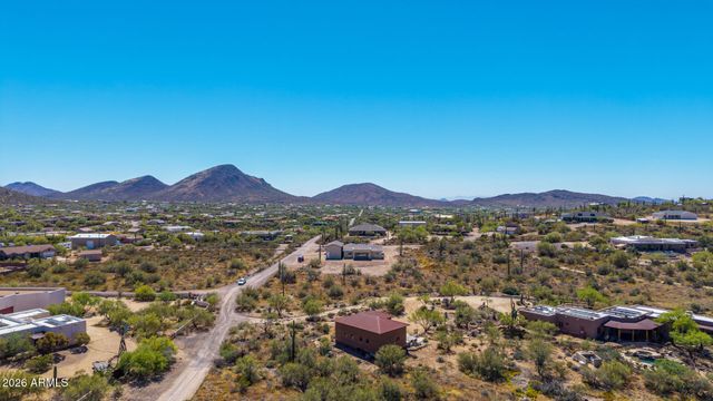 45315 N 18TH Street, New River, AZ 85087