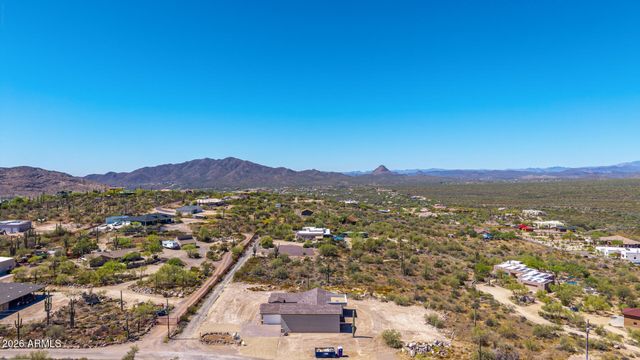 45315 N 18TH Street, New River, AZ 85087