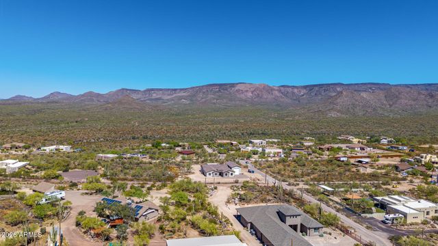 45315 N 18TH Street, New River, AZ 85087