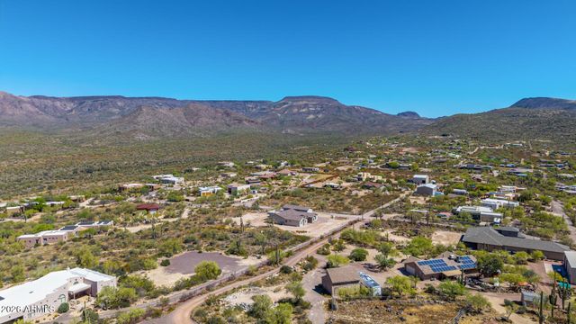 45315 N 18TH Street, New River, AZ 85087