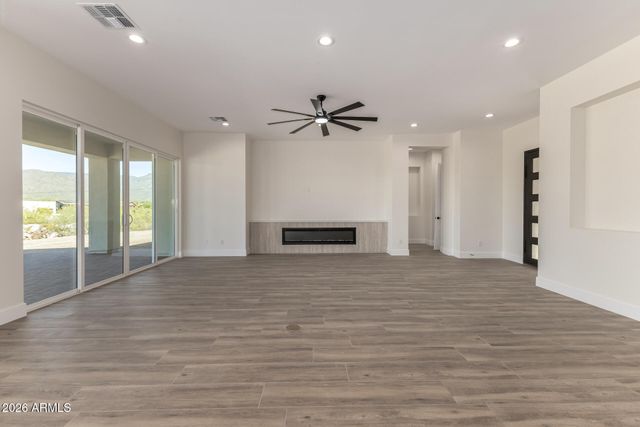 45315 N 18TH Street, New River, AZ 85087