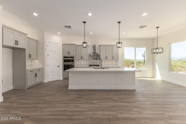 45315 N 18TH Street, New River, AZ 85087