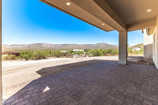 45315 N 18TH Street, New River, AZ 85087