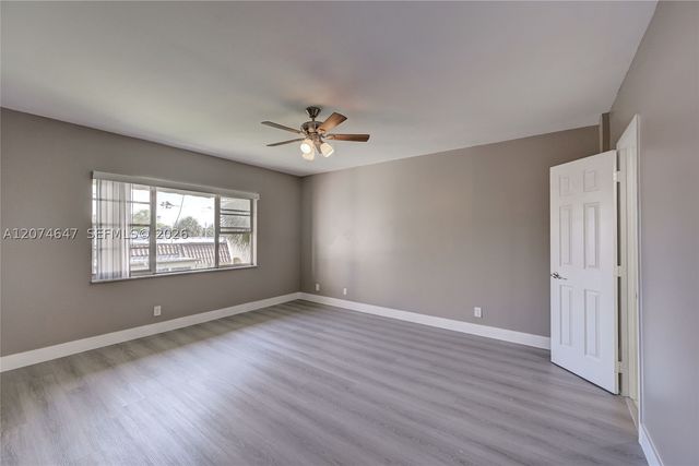 2700 Riverside Dr 303-B, Coral Springs, FL 33065