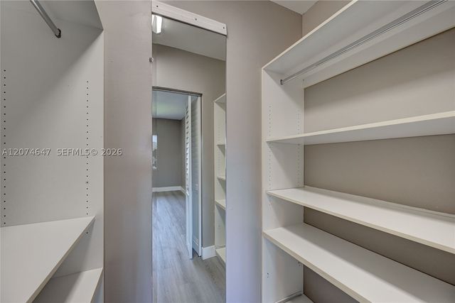 2700 Riverside Dr 303-B, Coral Springs, FL 33065