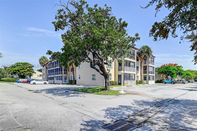2700 Riverside Dr 303-B, Coral Springs, FL 33065