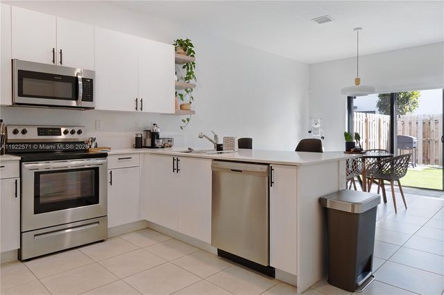 23471 SW 129th Ave, Homestead, FL 33032