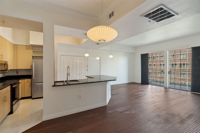 3225 Turtle Creek Boulevard 520, Dallas, TX 75219