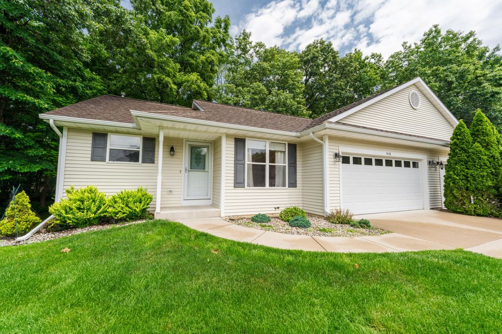 9658 Palmetto Court, Portage City, MI 49002