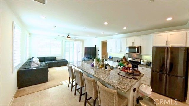 6035 Rio Bravo, Eastvale, CA 92880