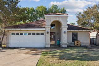 10409 Blue Stem Court, Fort Worth, TX 76108