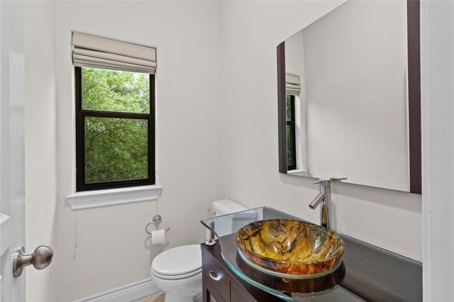 1113 Saint Charles Street, Houston, TX 77003