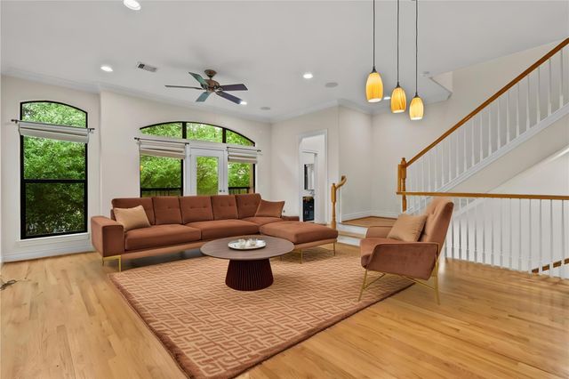 1113 Saint Charles Street, Houston, TX 77003