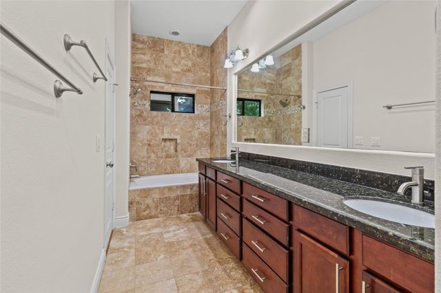 1113 Saint Charles Street, Houston, TX 77003