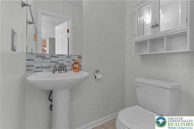 3143 Clifton Avenue, Bethlehem Twp, PA 18020