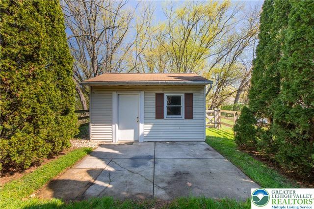 3143 Clifton Avenue, Bethlehem Twp, PA 18020