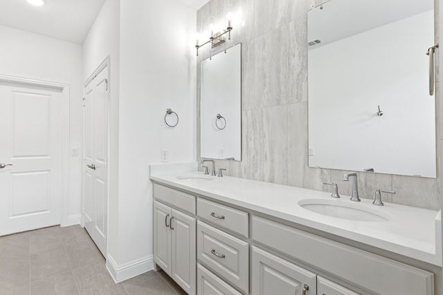 2880 Enfield, The Colony, TX 75056