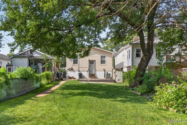 6746 Odell Street, St Louis, MO 63139
