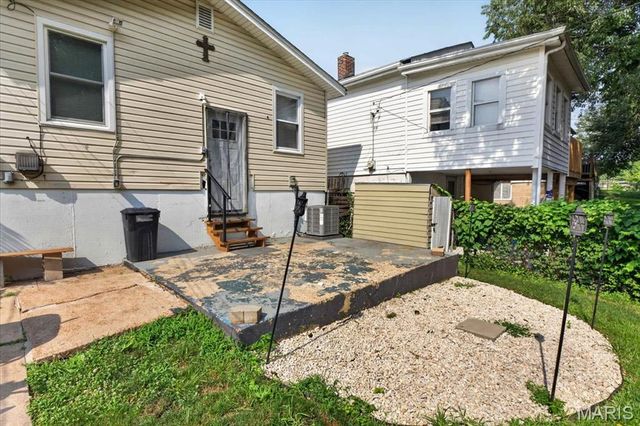 6746 Odell Street, St Louis, MO 63139