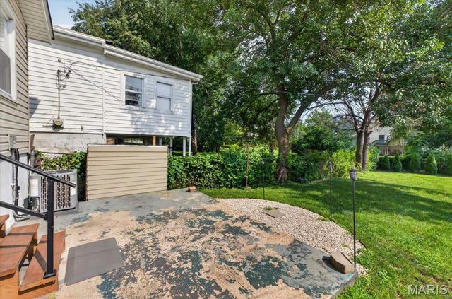 6746 Odell Street, St Louis, MO 63139