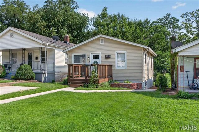 6746 Odell Street, St Louis, MO 63139