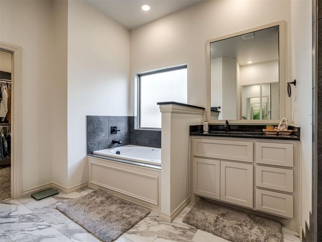 9200 Lupine Road, Yukon, OK 73099
