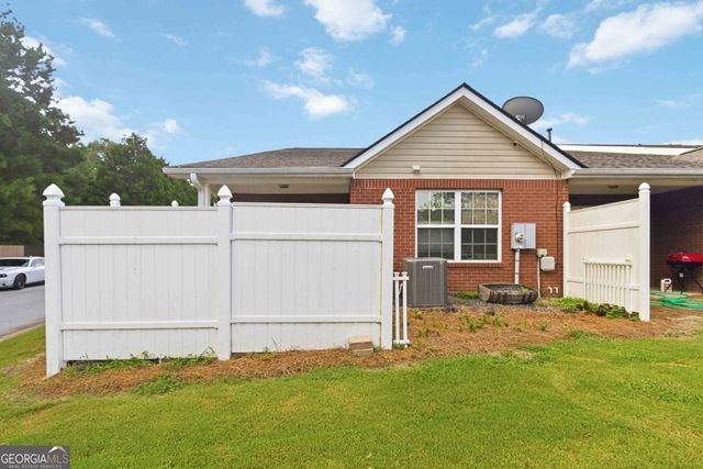 342 Tara Commons Circle, Loganville, GA 30052