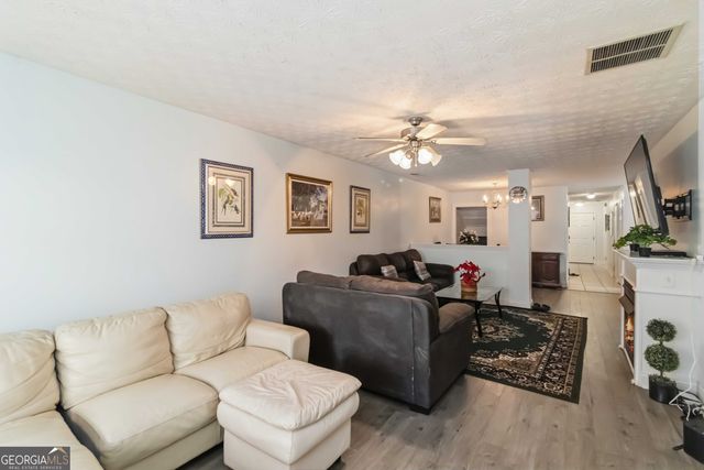 342 Tara Commons Circle, Loganville, GA 30052