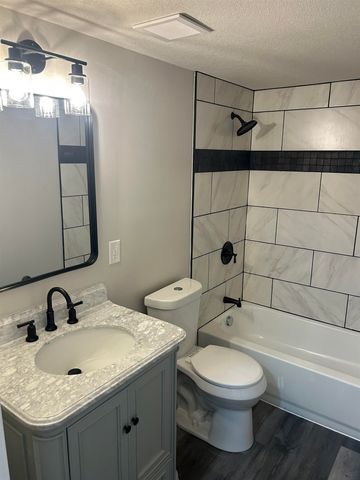 1300 S Fieldcrest, Wichita, KS 67209