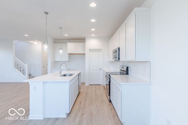 7425 Peristyle Lane, Mccordsville, IN 46055