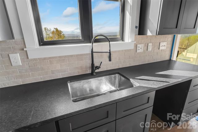 4898 Soaring Top Lane, Lenoir, NC 28645