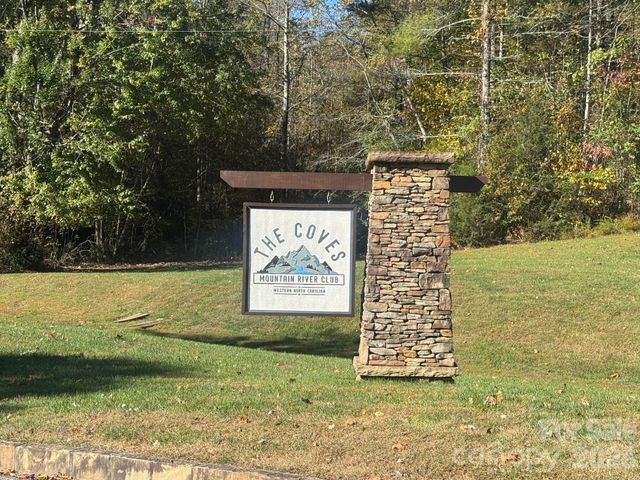 4898 Soaring Top Lane, Lenoir, NC 28645