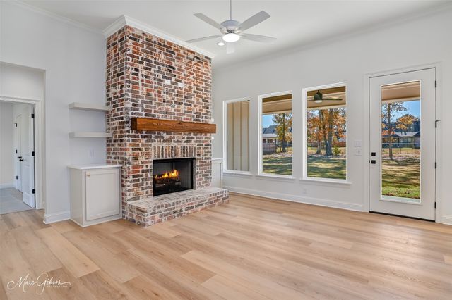 664 Popsi Ln, Stonewall, LA 71078