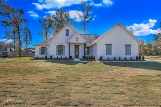 664 Popsi Ln, Stonewall, LA 71078