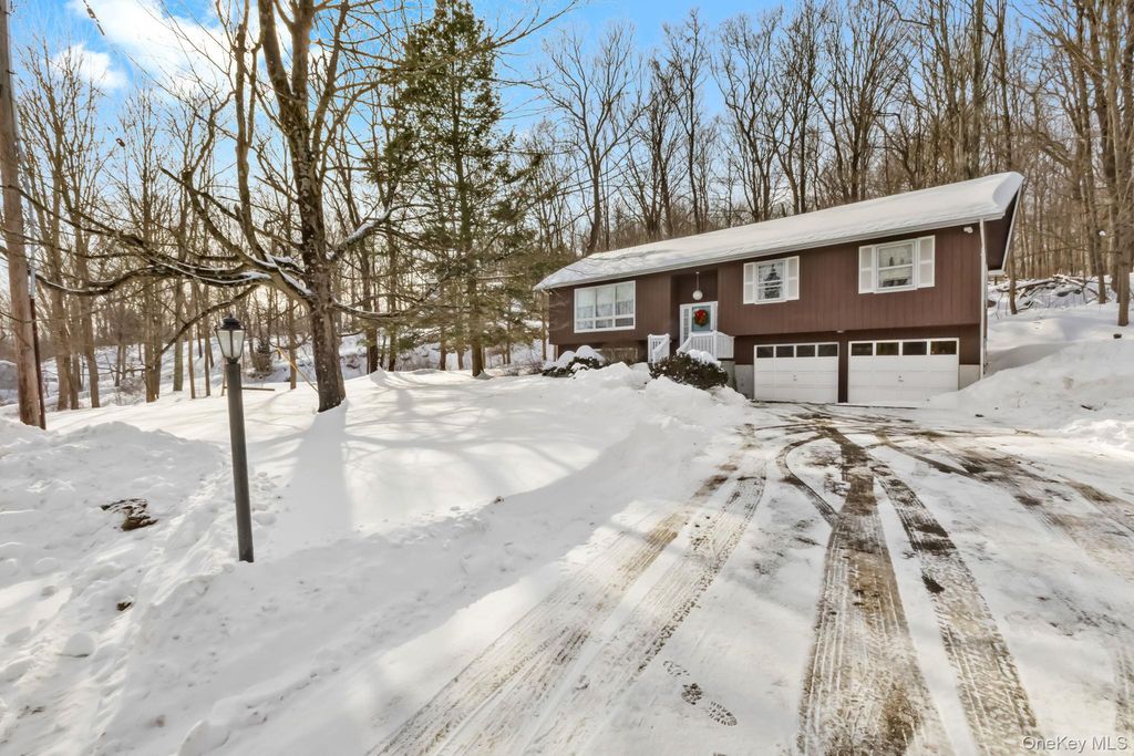 231 Church Road, Putnam Valley, NY 10579