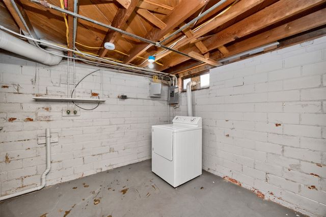 4124 3rd Street, Des Moines, IA 50313